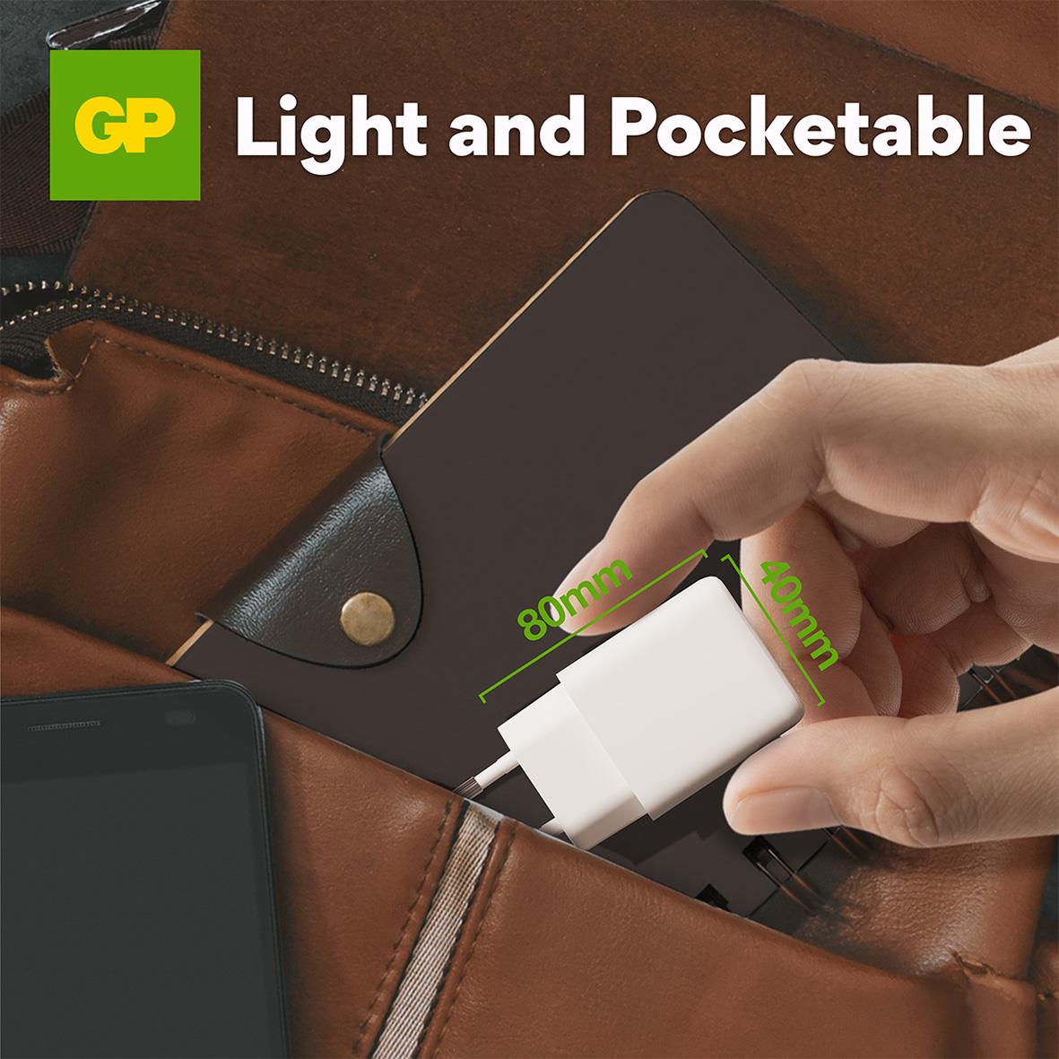 Väggladdare GP WM2E PD 30W med 2 USB-C och 1 USB-A-port, kompakt design