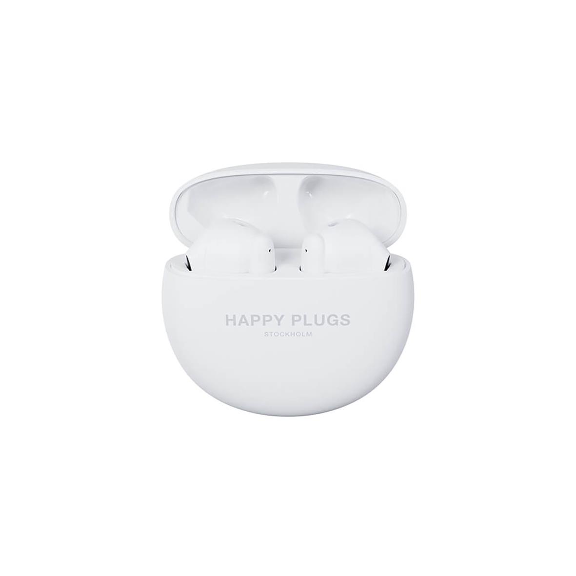 Vit trådlös hörlur i laddningsetui med märket Happy Plugs Joy Lite