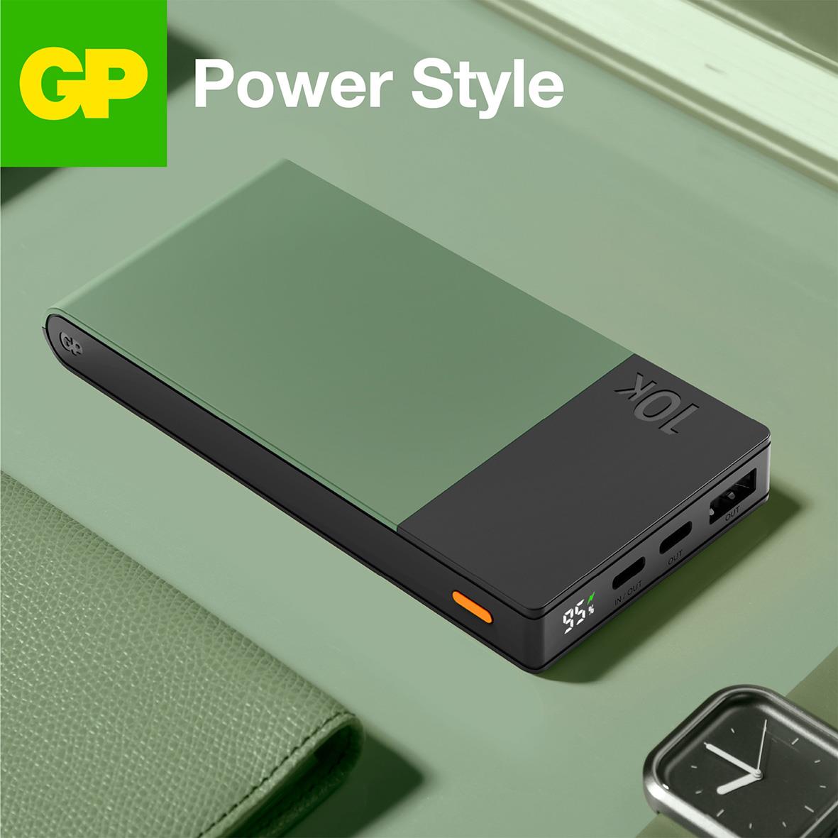 Grön Powerbank GP M2+ 10000mAh med flera USB-portar och digital display
