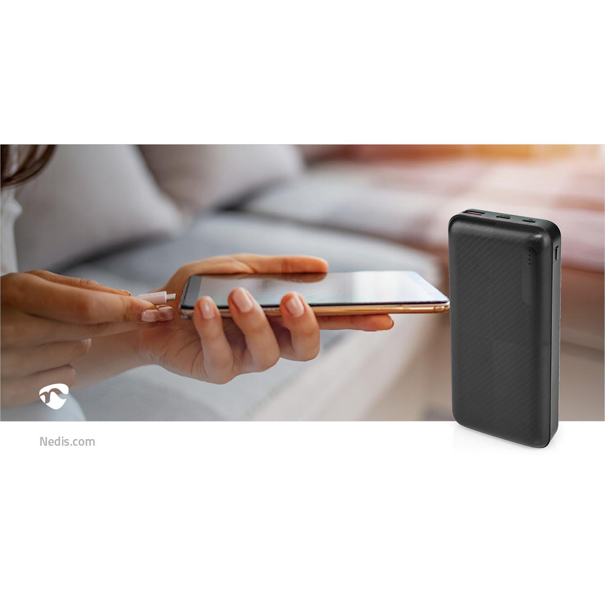 Powerbank Nedis 20000mAh svart som laddas med en mobiltelefon