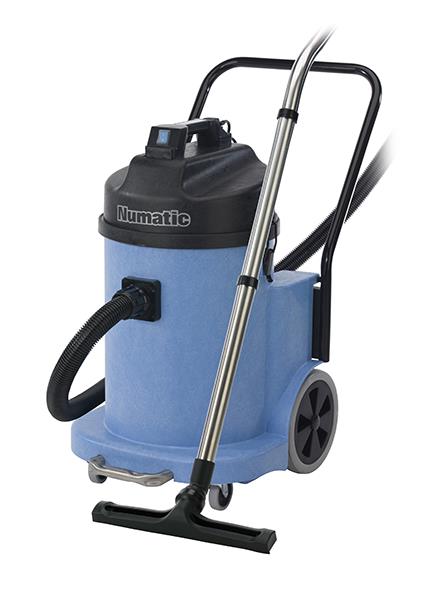 Våt/torrsug Numatic WV900 1060W med 32/40L kapacitet och tillbehör