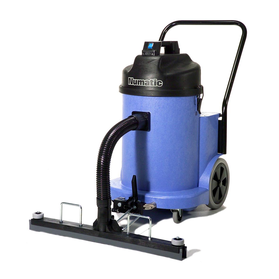 Våt/torrsug Numatic WV900 1060W med 32/40L kapacitet, inklusive kit BS8, blå och svart design