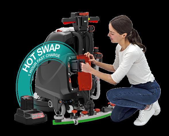 Kombiskurmaskin Numatic TTB3045NXUB 450mm, person som justerar maskinen, exkl batteri, med 'HOT SWAP' ikon