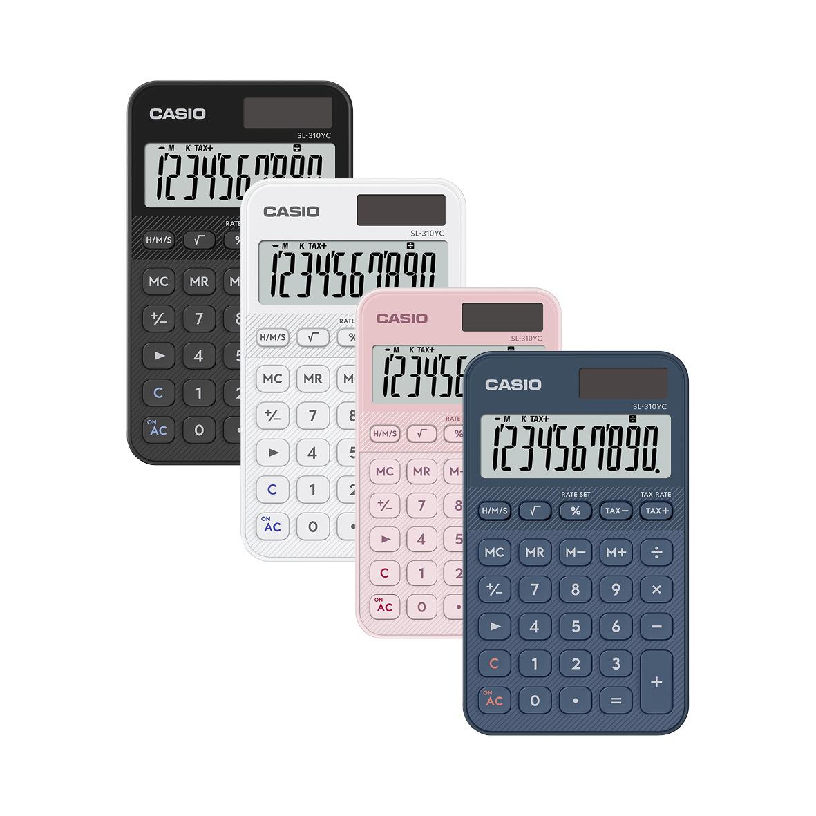 Fyra Casio SL-310YC bordsräknare i svart, vitt, rosa och blå med digitala skärmar