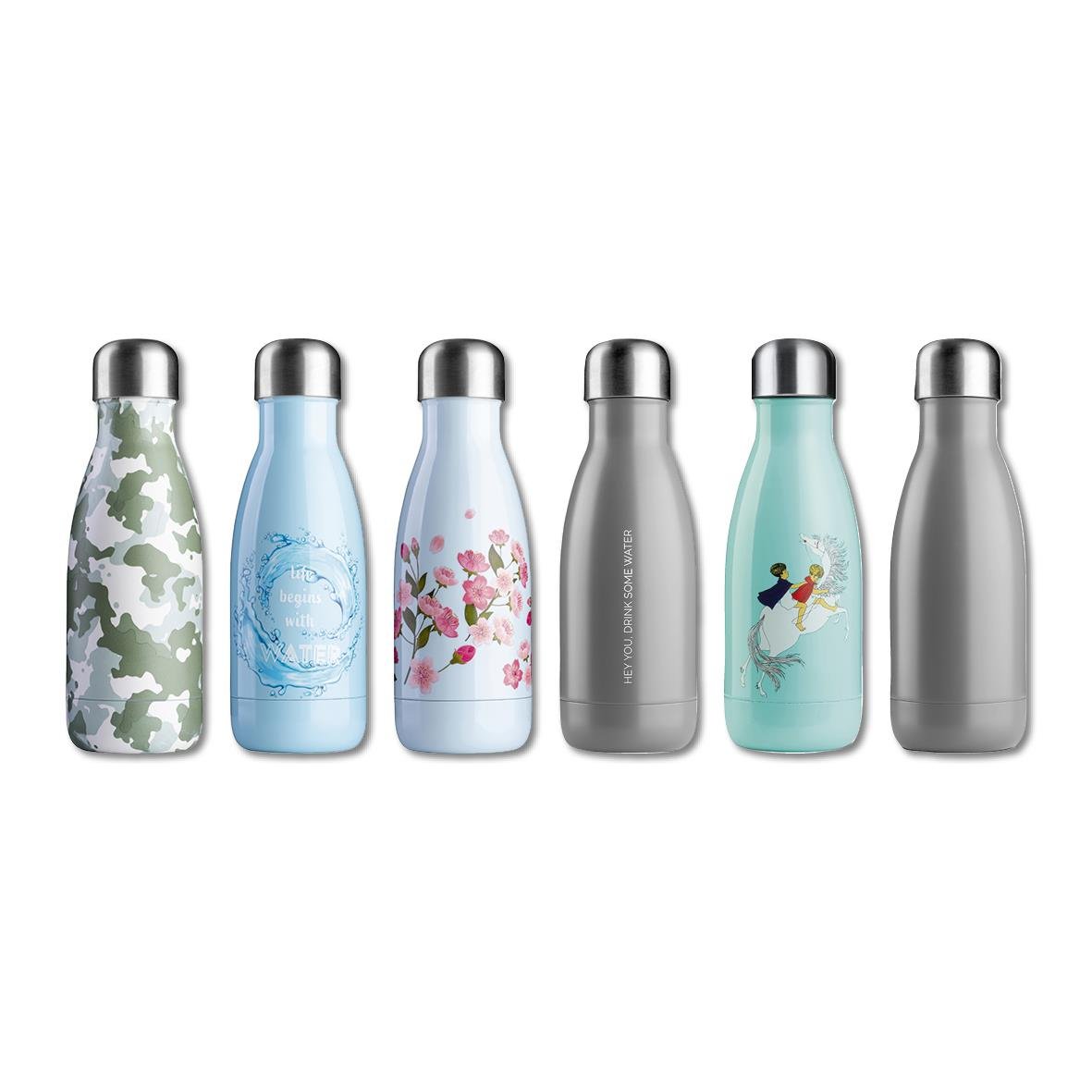 Fyra vattenflaskor i olika färger och mönster, kapacitet 280 ml, med metallkorkar