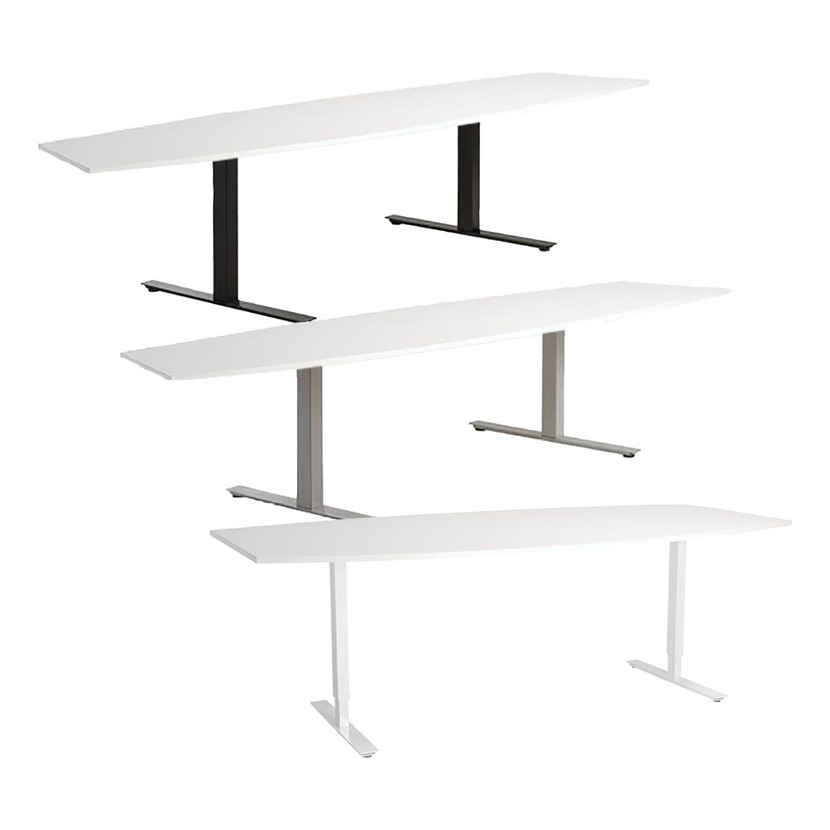 Konferensbord i vitlaminat med svart och vit underrede, mått 2800x1200/800