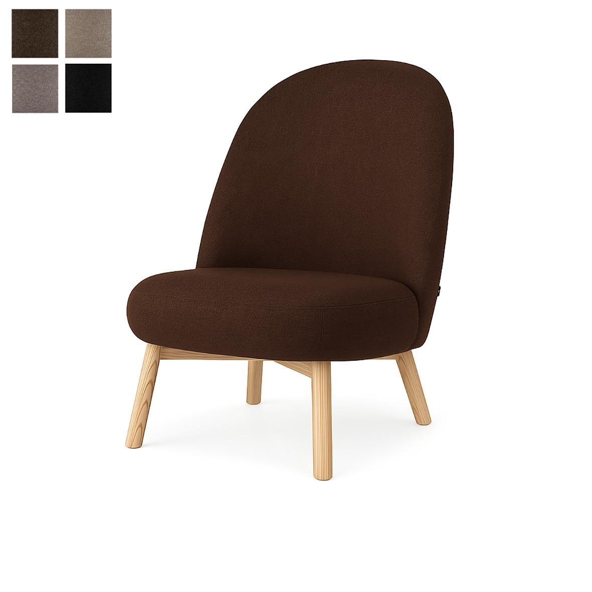 Mörkbrun modern fåtölj med ljusa träramarben