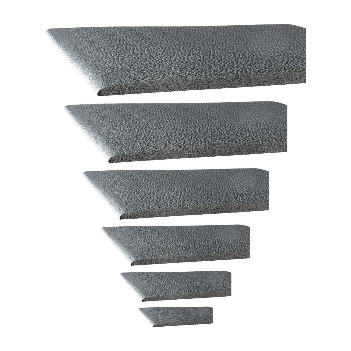 Grå arbetsplatsmatta i form av stegande matta för yoga eller industriell användning